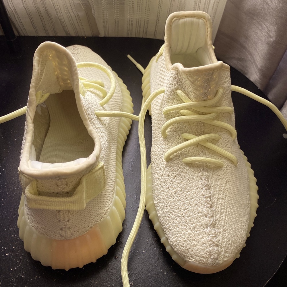 Adidas Yeezy Boost 350 V2 Butter. Size US 5.5